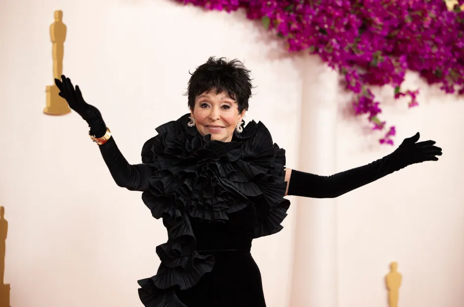 ¿Qué le regalas a una ganadora de EGOT para su 93 cumpleaños? Rita Moreno tendrá su propia Barbie