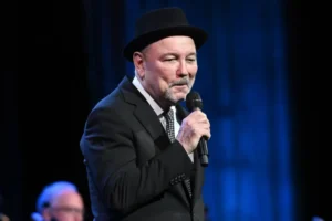 Rubén Blades firma alianza global con Virgin Music Group