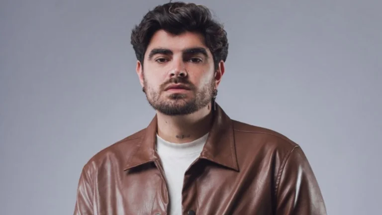Jonathan Moly cae en “la locura” por culpa del amor