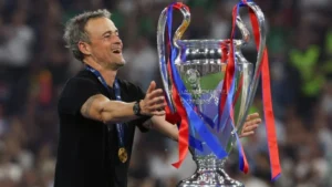 Luis Enrique consolida su legado con su segundo triplete