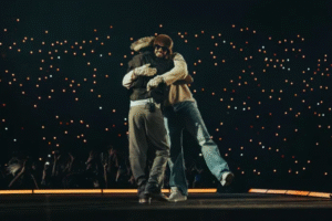 Romeo Santos aparece como invitado sorpresa en concierto de Bad Bunny en Dominicana