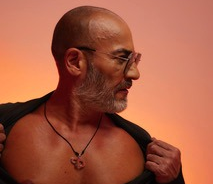 LA TRILOGÍA QUE SACUDIÓ AL MUNDO – El Debut Sin Precedentes de DUKEIRO