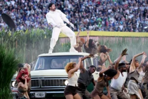 Bad Bunny se adueña del top 5 del Billboard Global 200, liderado por ‘DtMF’