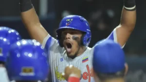 Mundial de Softbol: Venezuela avanza de ronda tras vencer con autoridad a Canadá